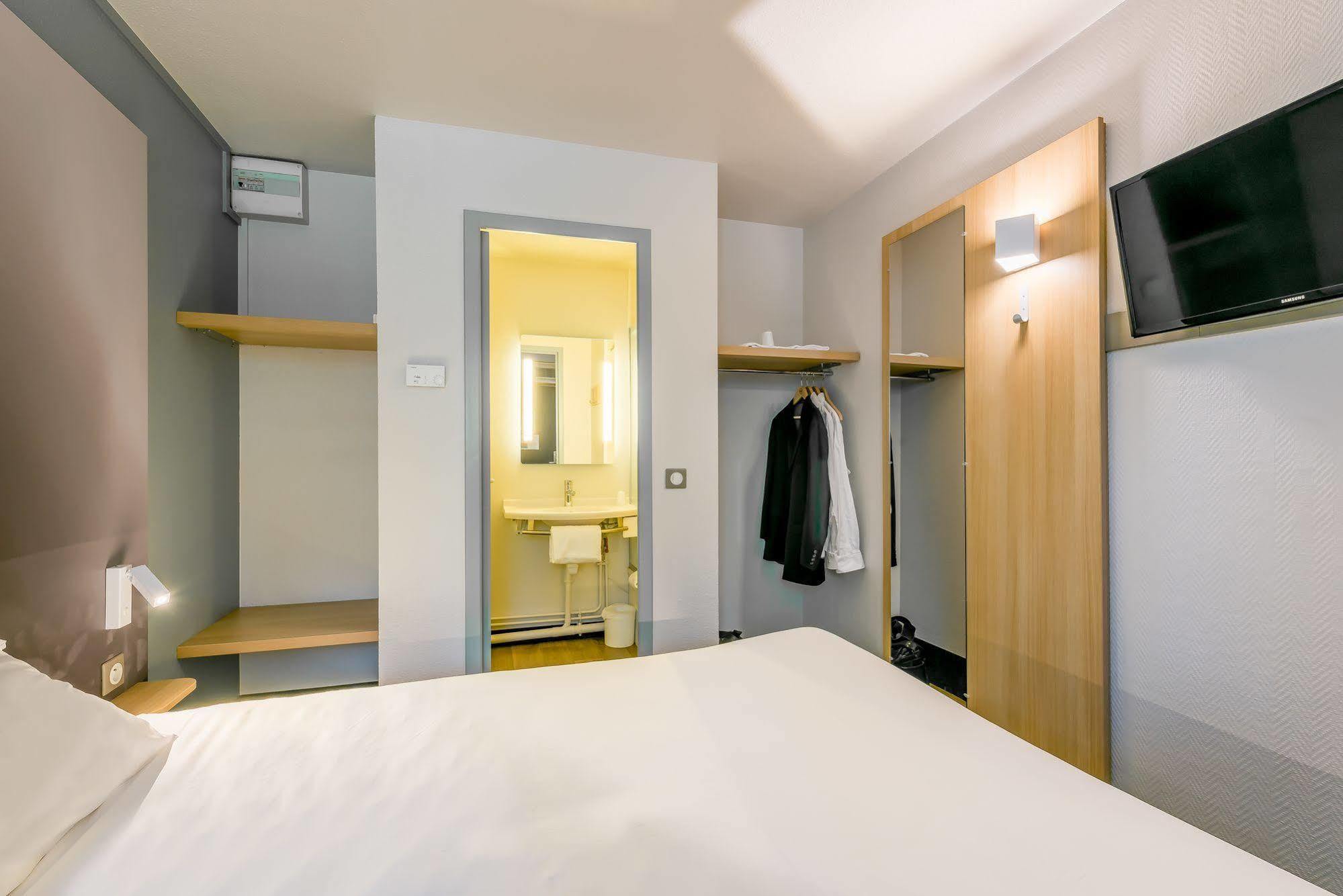 B&B Hotel Grenoble Universite 1 Gieres Exterior photo